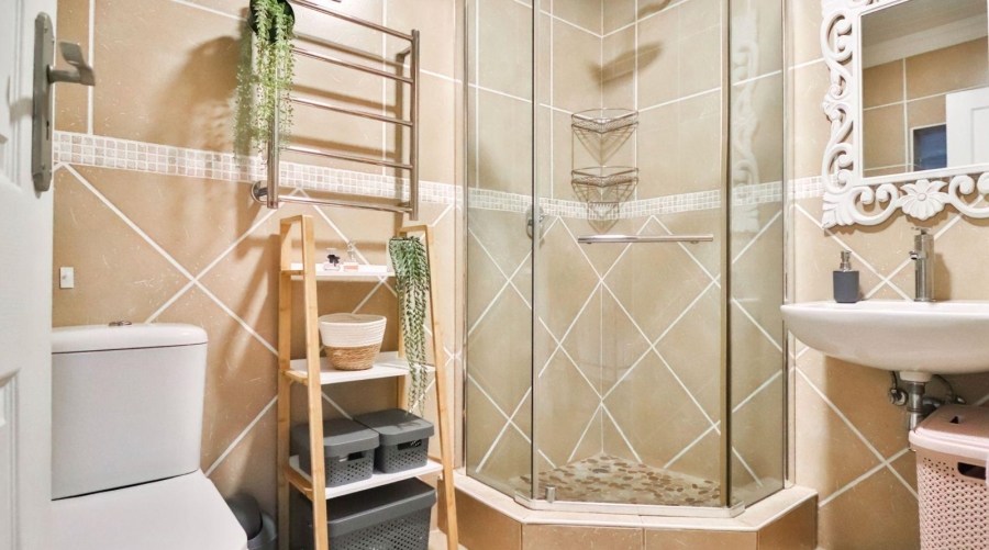 5 Bedroom Property for Sale in Bergsig Western Cape